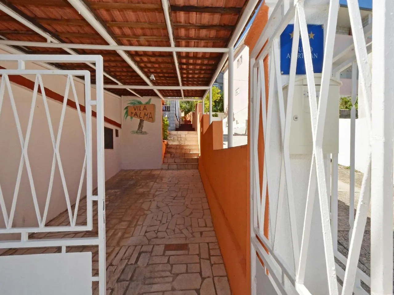 Apartments Josipa Trogir 0*,